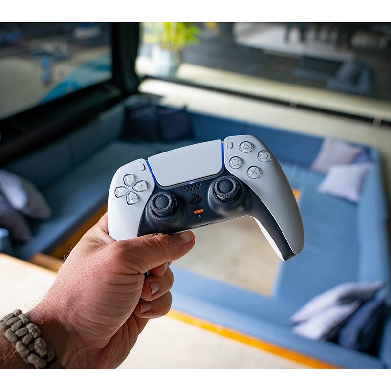 باندل کنسول بازی سونی اروپا مدل پلی استیشن (Playstation 5 (1216 Drive + یک دسته سفید + پکیج نصب بازی آفلاین 5 بازی انتخابی